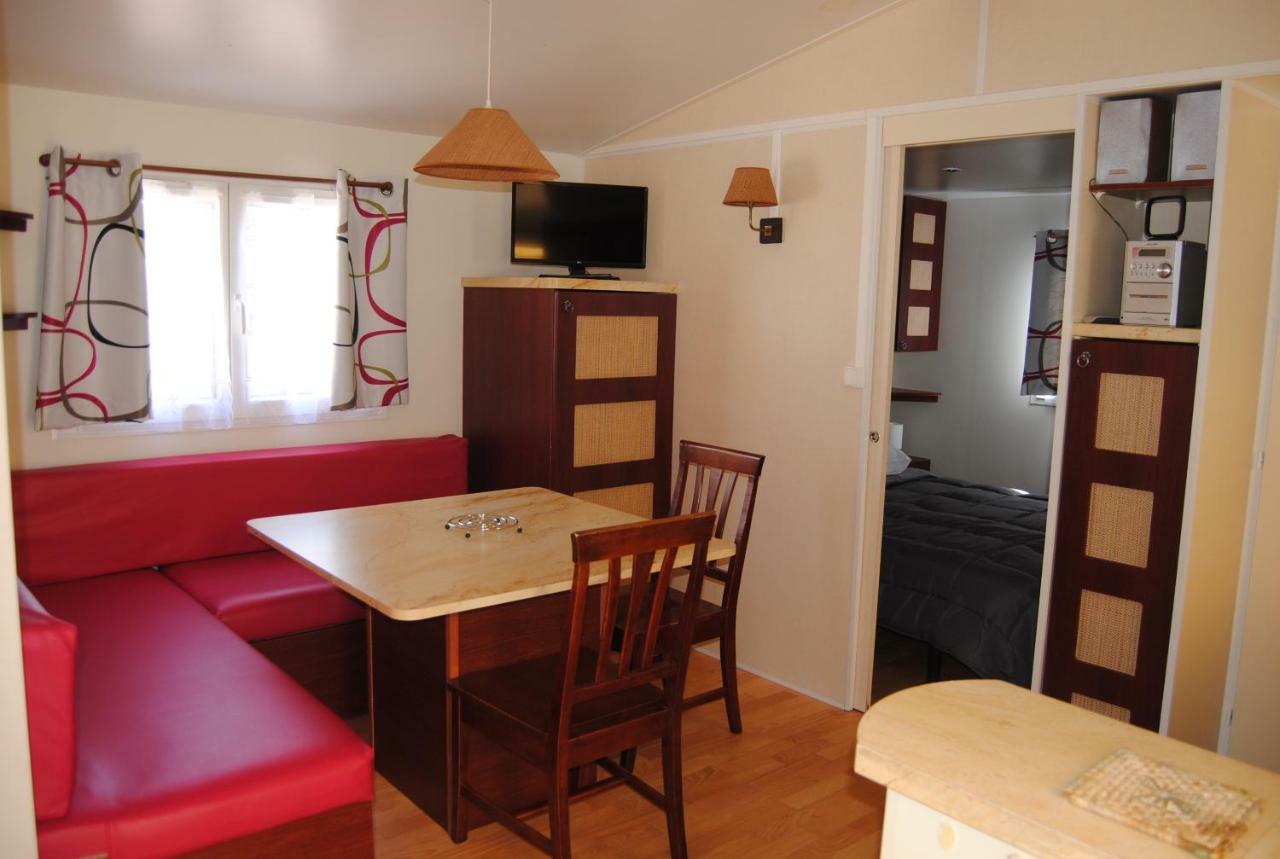 Mobilhome 3 Chambres Veyrignac Eksteriør billede